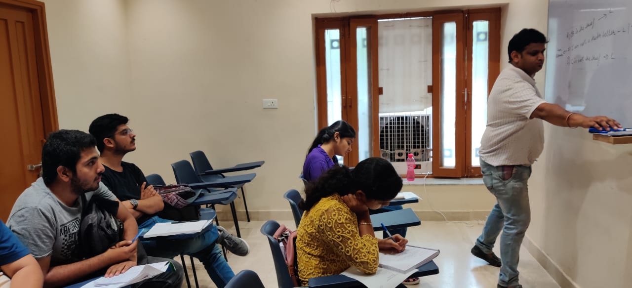 Career Launcher, Dhanbad Fee Structure, Reviews, Admissions at Bank